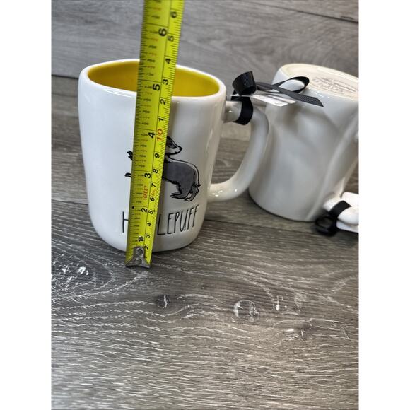 Rae Dunn Harry Potter HUFFLEPUFF Hogwarts House 16oz Ceramic Coffee Mug - Picture 8 of 9